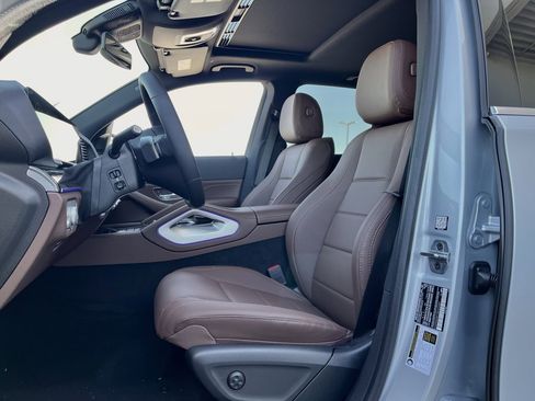 Certified 2025 Mercedes-Benz GLE 450e 4MATIC image 3