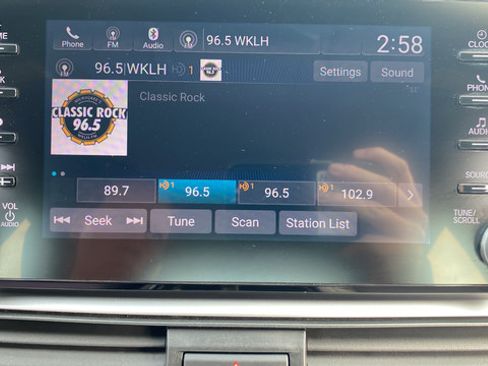 Used 2018 Honda Accord EX-L image 15