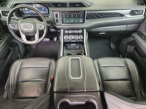 Used 2023 GMC Yukon XL Denali AWD/4WD image 24