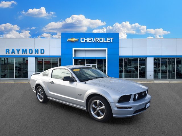 Used 2005 Ford Mustang GT Premium RWD image 1
