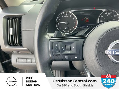 Used 2024 Nissan Pathfinder SL w/ Black Appearance Package image 19