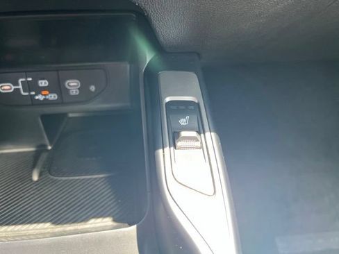 Certified 2024 Kia Sorento S w/ Panoramic Sunroof Package FWD image 28