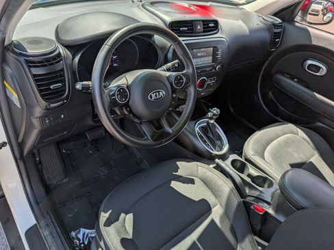 Used 2017 Kia Soul + w/ Designer's Package FWD image 13