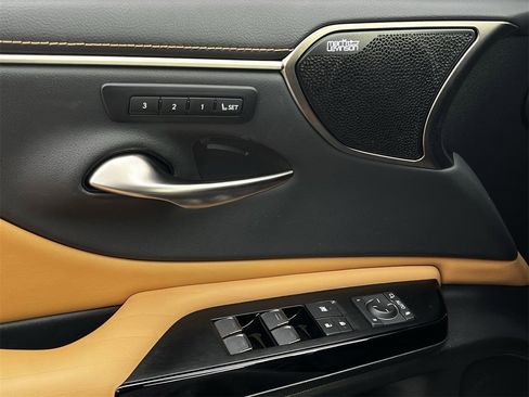 Used 2022 Lexus ES 350 Ultra Luxury image 21