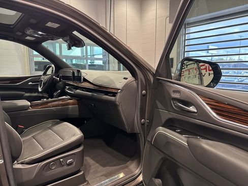 Used 2021 Cadillac Escalade ESV Premium Luxury AWD/4WD image 41