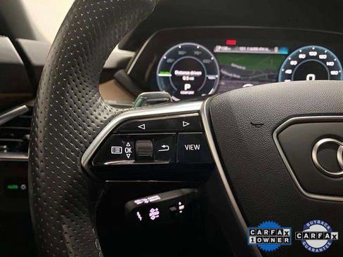 Used 2022 Audi e-tron GT Premium Plus image 31