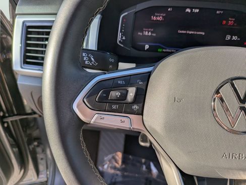 Used 2023 Volkswagen Atlas Cross Sport SE w/ Panoramic Sunroof Package FWD image 28