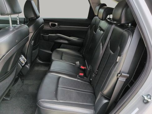 Certified 2025 Kia Sorento S FWD image 19