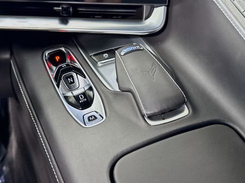 Used 2023 Chevrolet Corvette Stingray Premium Cpe w/ Body-Color Dual Roof Package RWD image 17