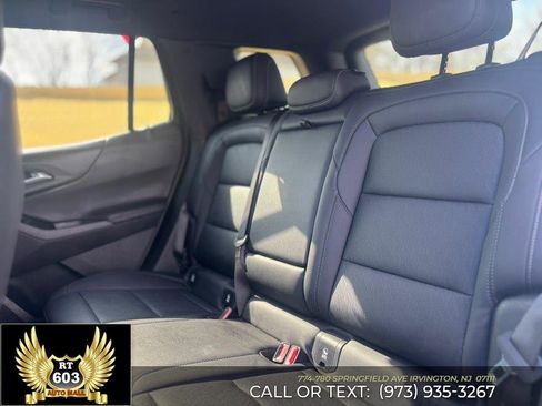 Used 2025 Chevrolet Equinox LT w/ Convenience Package II image 9