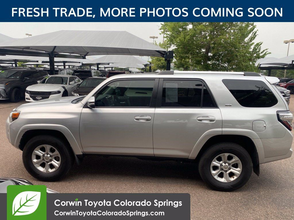 Used 2021 Toyota 4Runner SR5 Premium w/ Moonroof Package AWD/4WD image 5