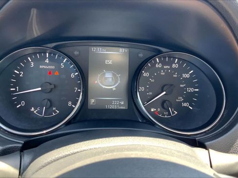 Used 2017 Nissan Rogue SL w/ SL Premium Package FWD image 26