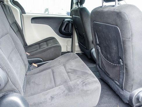 Used 2016 Dodge Grand Caravan SE w/ Quick Order Package 29E SE image 12