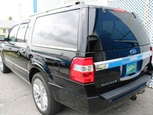 Used 2017 Ford Expedition EL Platinum image 5