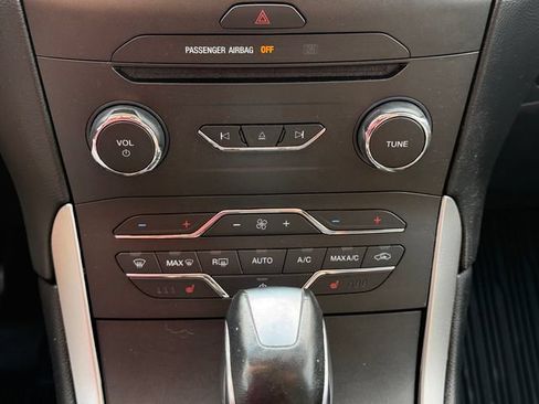 Certified 2018 Ford Edge SEL w/ Equipment Group 201A AWD/4WD image 5