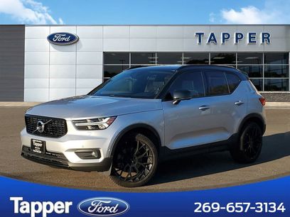 Used 2019 Volvo XC40 T5 R-Design