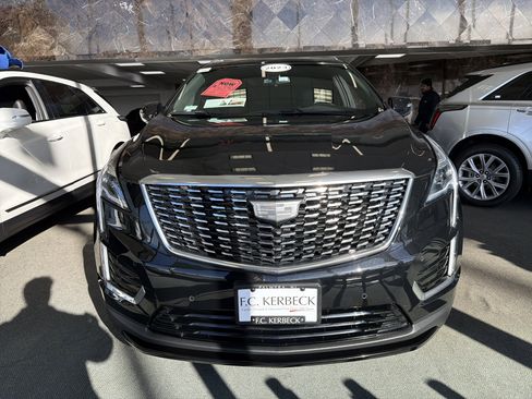 Used 2023 Cadillac XT5 Luxury image 3