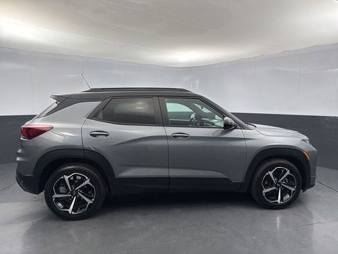 Used 2021 Chevrolet TrailBlazer RS w/ Sun and Liftgate Package FWD image 6