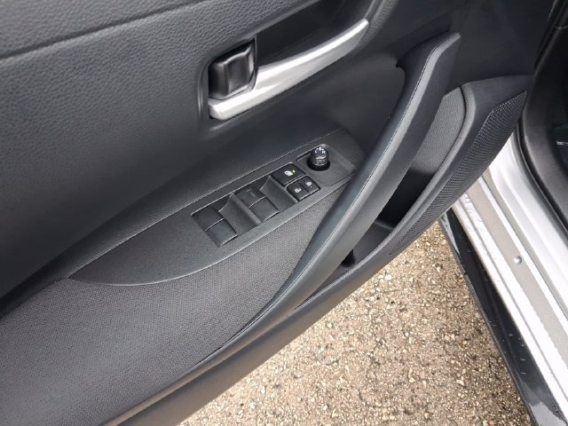 Used 2026 Toyota Corolla SE FWD image 14