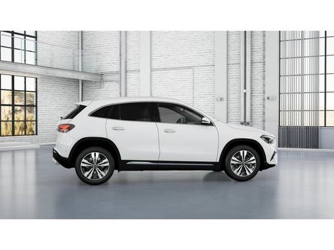 New 2026 Mercedes-Benz GLA 250 4MATIC image 17