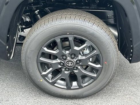 New 2026 Toyota Tundra Platinum AWD/4WD image 13