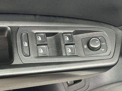 Used 2018 Volkswagen Atlas SE image 16