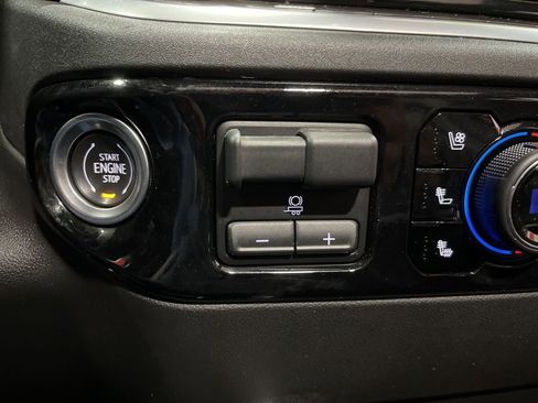 Certified 2022 Chevrolet Silverado 1500 LTZ w/ LTZ Premium Package image 31