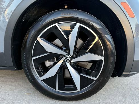 Used 2023 Volkswagen ID.4 Pro S image 36