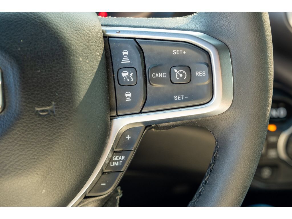 Used 2025 RAM 1500 Big Horn AWD/4WD image 19