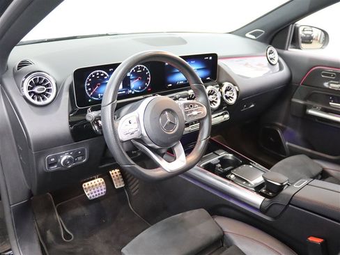 Used 2021 Mercedes-Benz GLA 35 AMG 4MATIC image 22