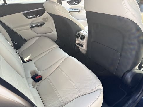 Used 2024 Mercedes-Benz GLC 300 4MATIC image 14
