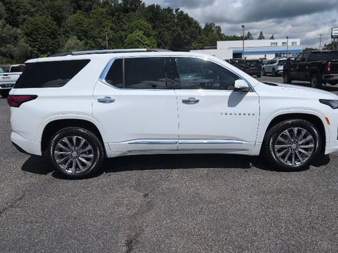 Certified 2023 Chevrolet Traverse Premier w/ LPO, Floor Liner Package AWD/4WD image 6