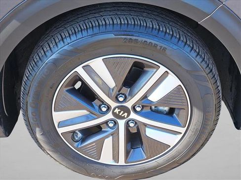 Used 2020 Kia Niro EX image 21