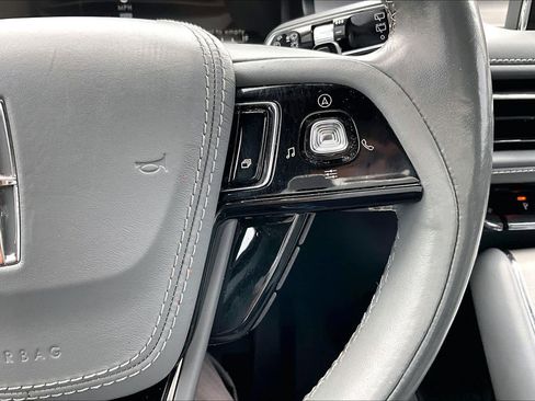 Used 2020 Lincoln Aviator Reserve w/ Equipment Group 201A RWD image 22
