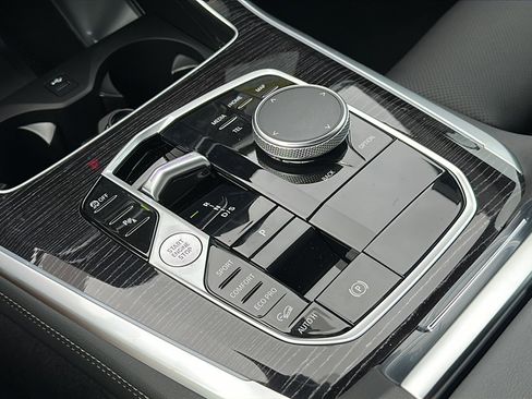 New 2026 BMW X5 xDrive40i w/ M Sport Package image 25