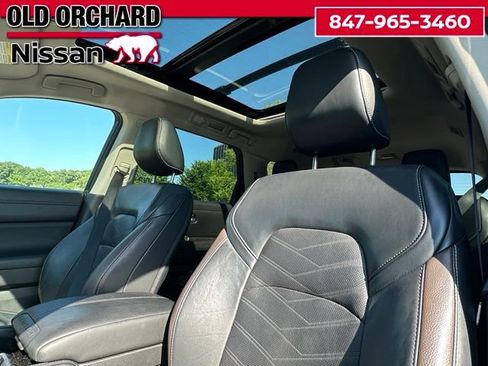 Used 2023 Nissan Pathfinder Platinum w/ Cargo Package AWD/4WD image 11