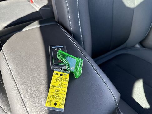 New 2025 Jeep Grand Cherokee L Laredo w/ Luxury Tech Group I image 32