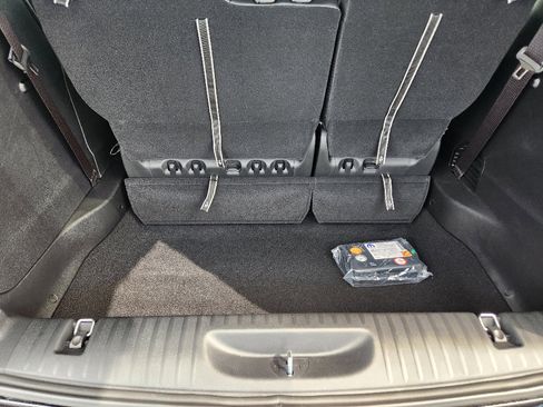 New 2025 Chrysler Pacifica Select image 21