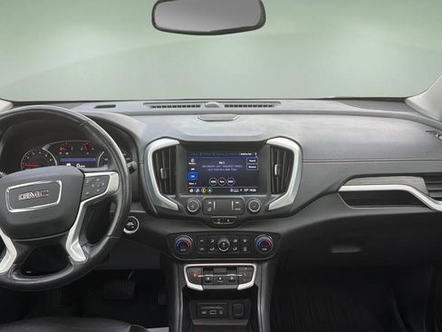 Used 2022 GMC Terrain SLT w/ Infotainment Package II image 8