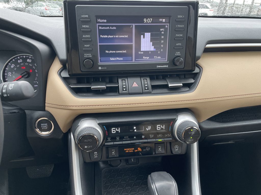 Certified 2022 Toyota RAV4 XLE Premium AWD/4WD image 18