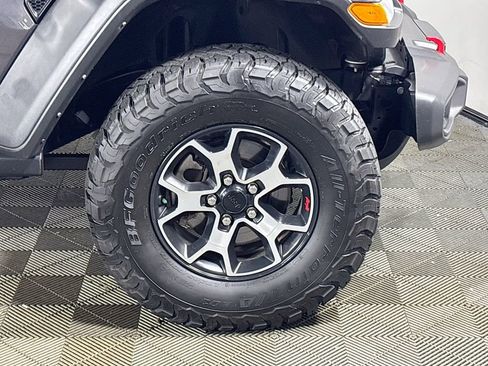 Used 2022 Jeep Wrangler Unlimited Rubicon w/ Cold Weather Group AWD/4WD image 23