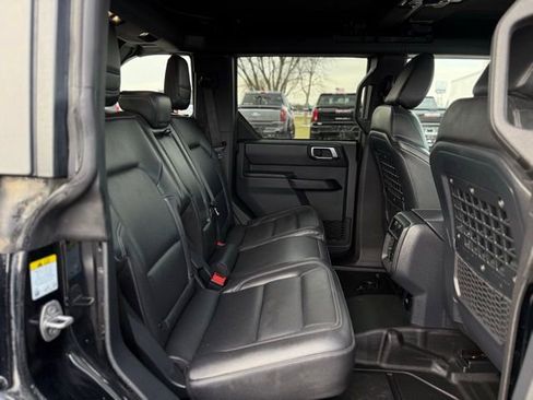 Certified 2025 Ford Bronco Big Bend w/ Black Diamond Package image 20