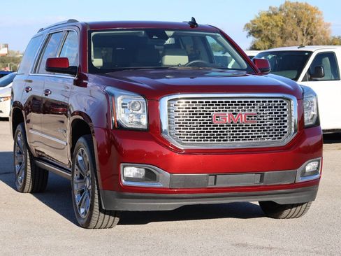 Used 2017 GMC Yukon Denali w/ Open Road Package image 4