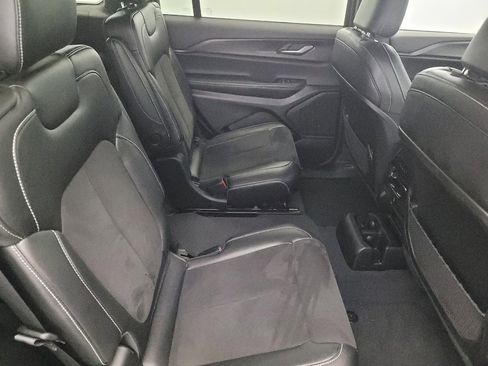 Used 2023 Jeep Grand Cherokee L Laredo AWD/4WD image 19