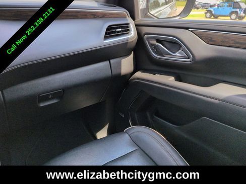 Used 2023 Chevrolet Suburban Premier RWD image 19