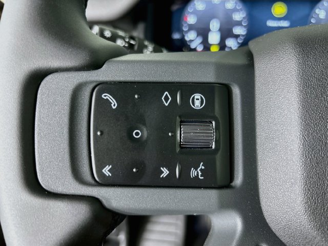 New 2026 Land Rover Defender 110 X-Dynamic SE AWD/4WD image 10