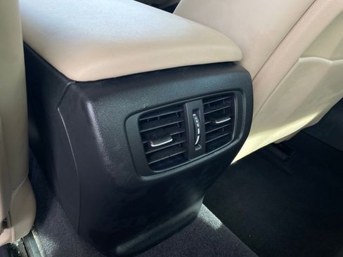 Used 2023 Acura TLX w/ Technology Package image 26