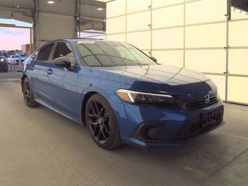 Used 2024 Honda Civic Sport image 2