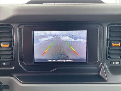 Used 2022 Ford Bronco Badlands image 14