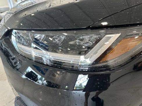 Used 2025 Honda HR-V Sport image 11